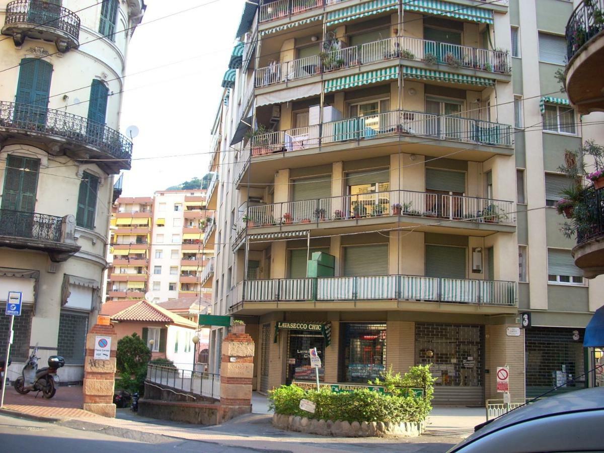 Appartamento Al Mare Di Ventimiglia Bagian luar foto