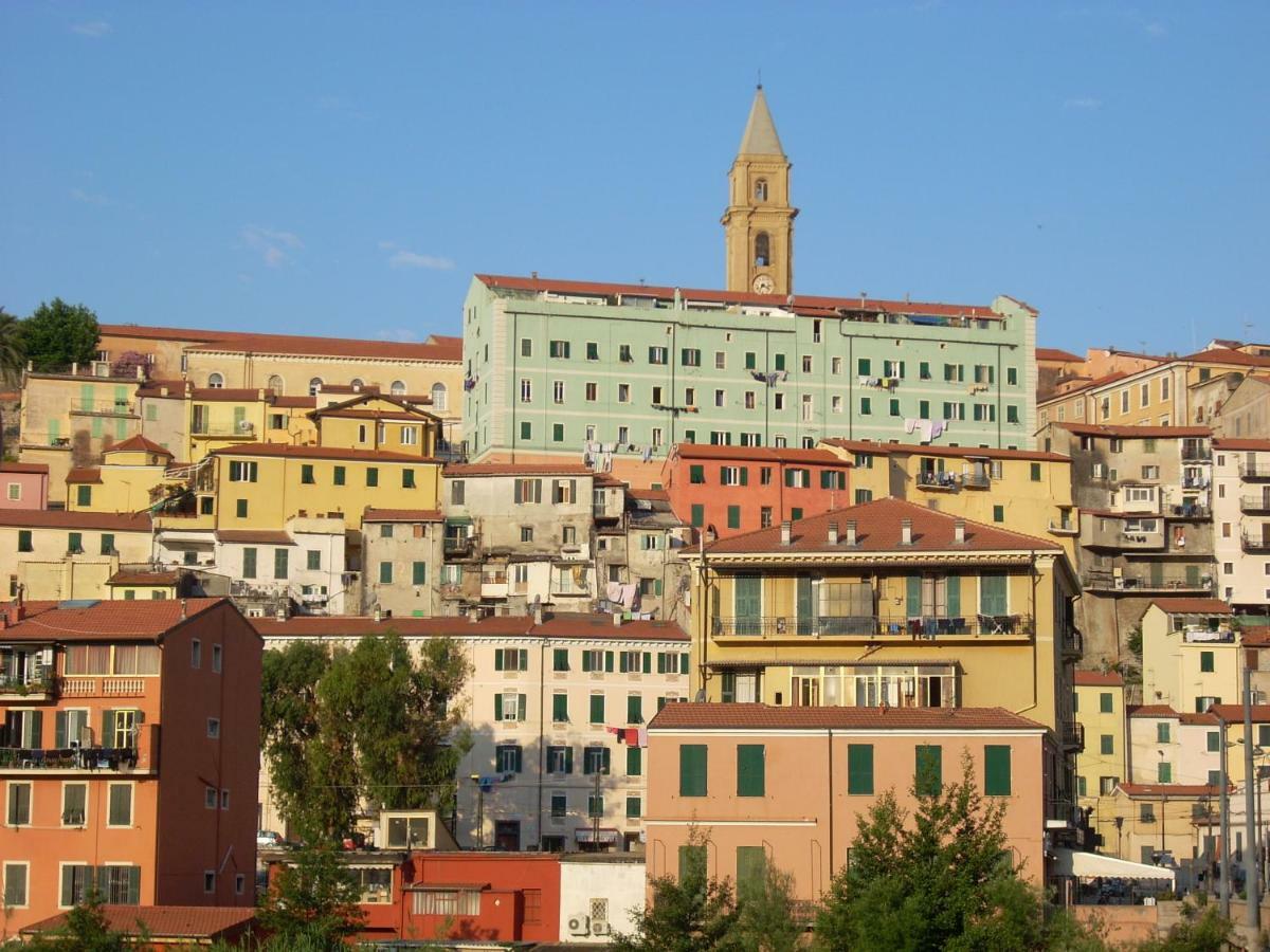 Appartamento Al Mare Di Ventimiglia Bagian luar foto